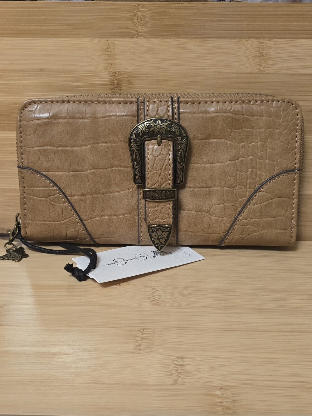 Jessica Simpson Women's Daphne Zip Wallet
